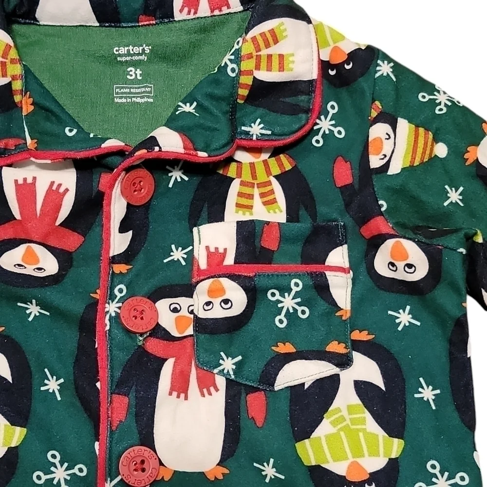 Carter’s size 3T Christmas themed pajama set long sleeve & pants